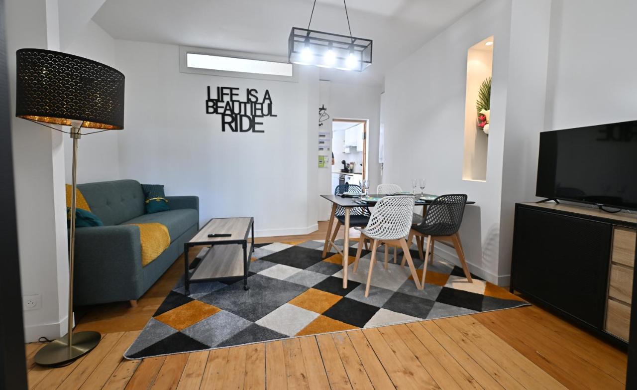 3 Appartements Premium Au Pied De La Cathedrale - Hypercentre Sens Esterno foto
