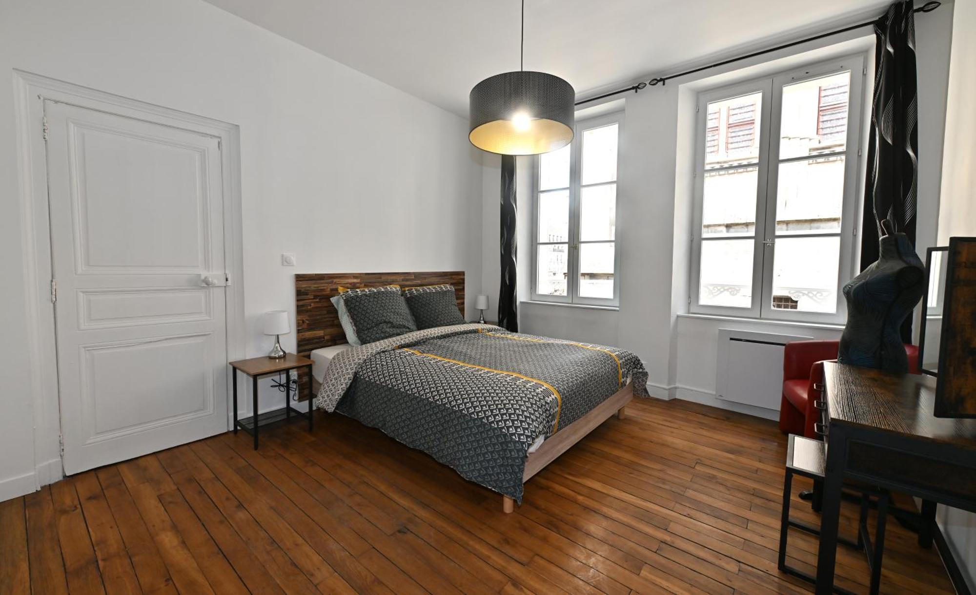 3 Appartements Premium Au Pied De La Cathedrale - Hypercentre Sens Esterno foto